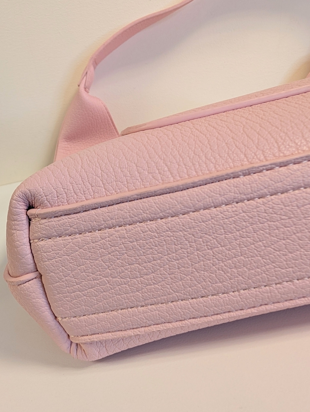 Mali + Lili Peyton Soft Hobo Shoulder Bag Vegan Leather Pastel Pink NWOT - Picture 5 of 11